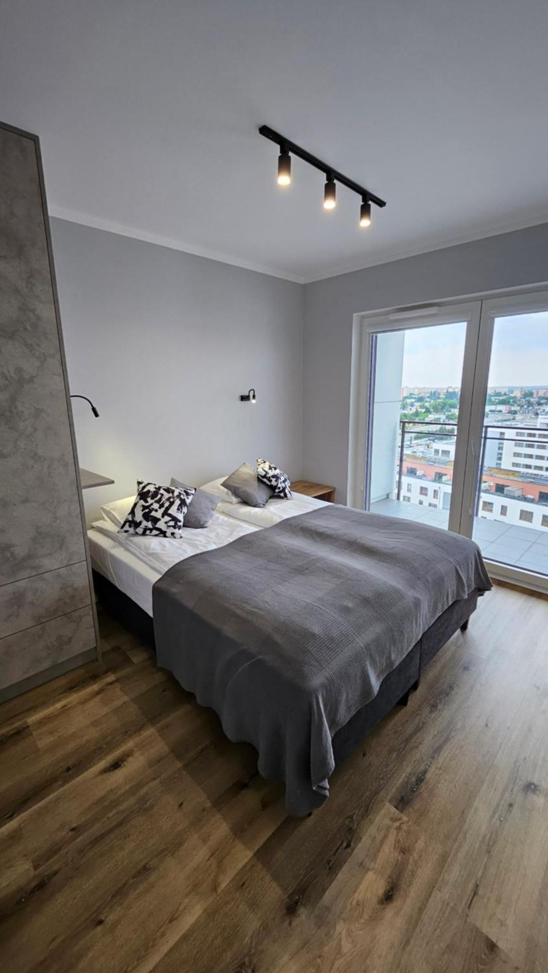 Apartament Bulgarska 59 - Sypialnia I Salon - 40M2 - Self Check In 24H Poznań Exterior foto